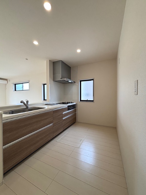 伊勢崎市境保泉　中古住宅  内観写真（キッチン）