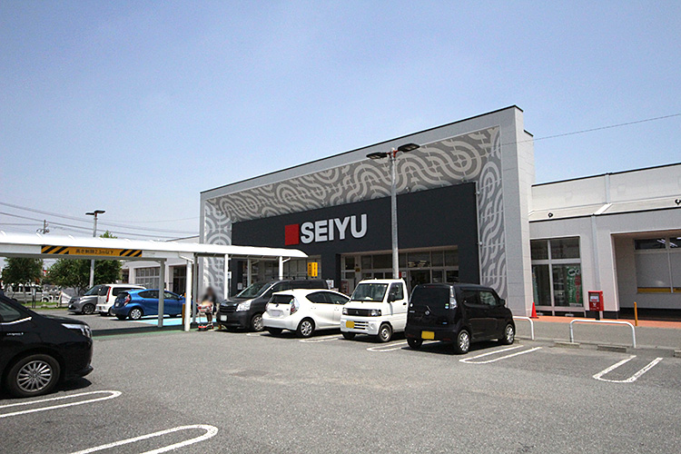 伊勢崎市境保泉　中古住宅  スーパー