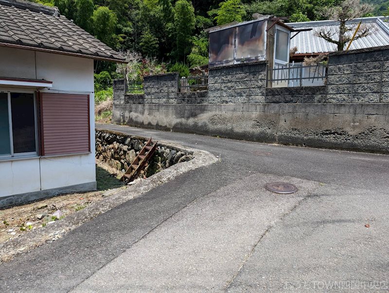 四国中央市土居町北野　土地 その他