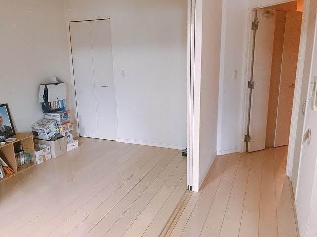 &#12521;&#12501;&#12451;&#12540;&#12493;&#20013;&#33833;&#24336;&#30058;&#39208; 802&#21495;&#23460; &#12381;&#12398;&#20182;