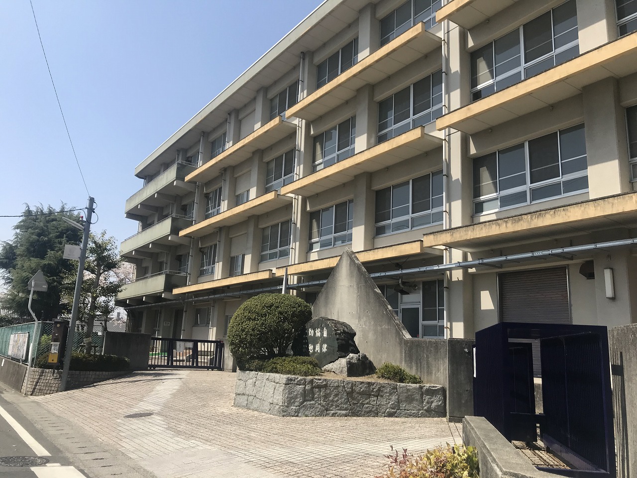 松山市水泥町　土地（角地） 周辺画像10