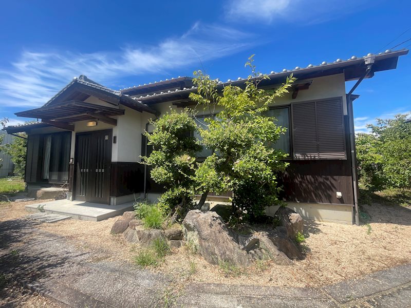 四村　中古住宅 外観写真