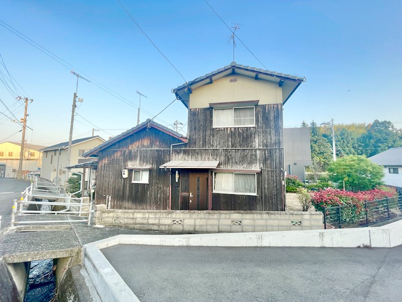 神宮　中古住宅 外観写真