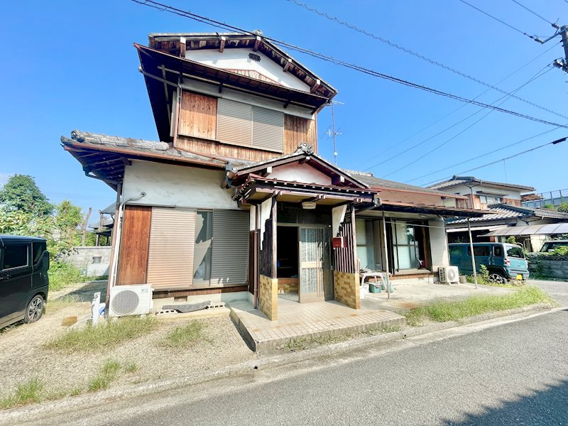 西条市三芳　中古住宅 外観写真
