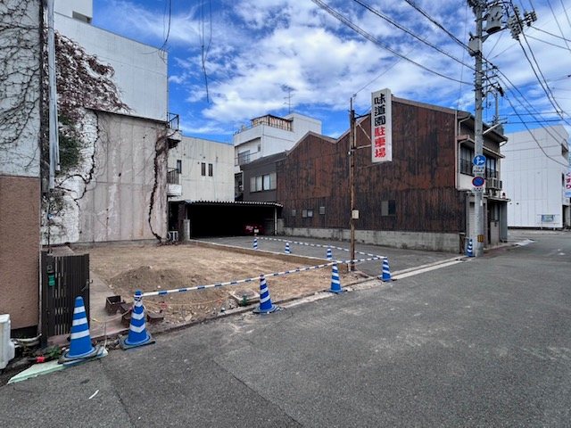 共栄町　土地 現地写真（前面道路含む現地写真）