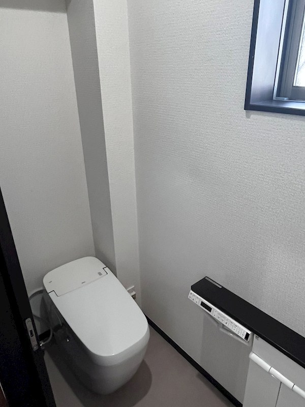 友泉亭戸建 内観写真（トイレ）