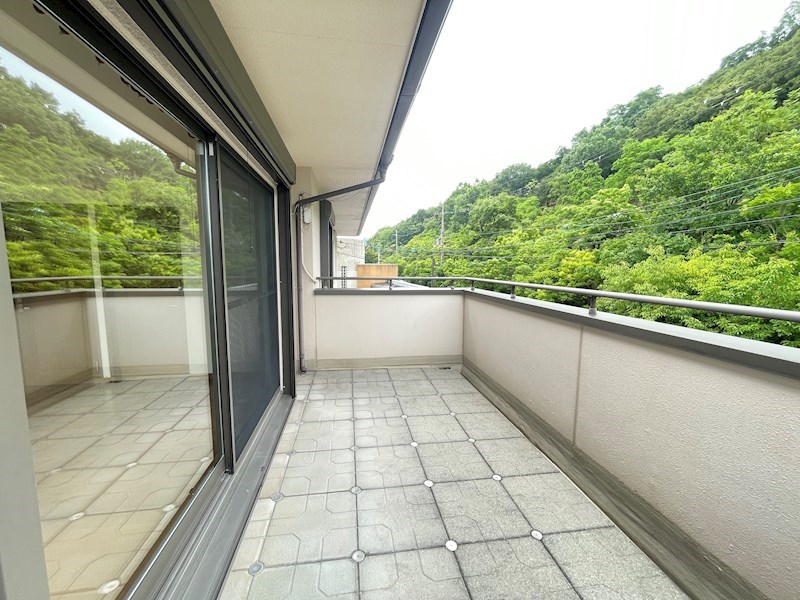 京都市西京区御陵大枝山町1丁目戸建 現地写真（バルコニー）