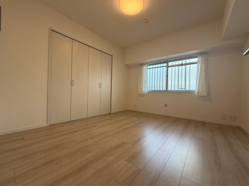 アミング潮江イーストA参棟 内観写真（リビング以外の居室）