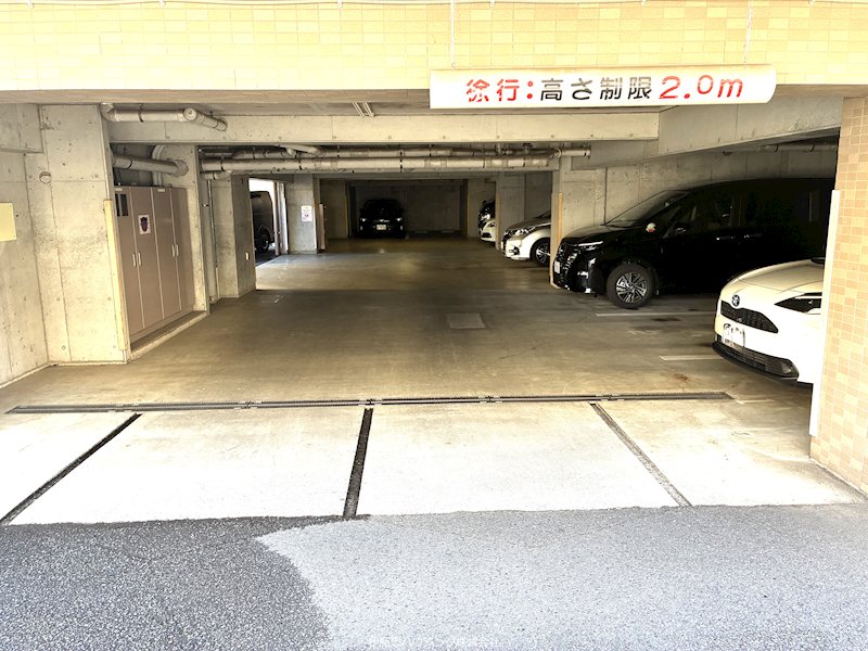 ジェイパーク横濱西谷ルネッサガーデン 共用部写真（駐車場）