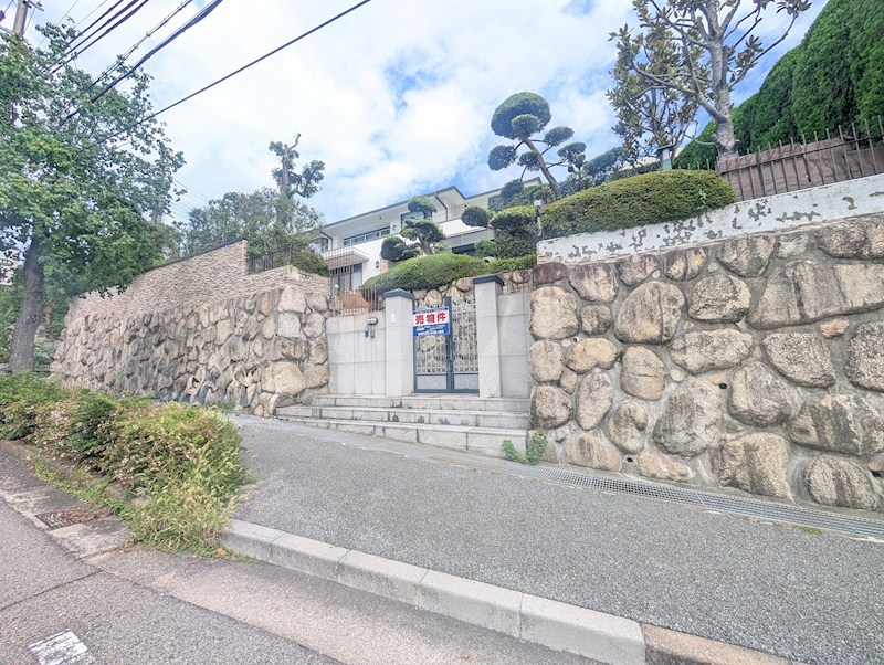 芦屋市山手町古家付土地 現地写真