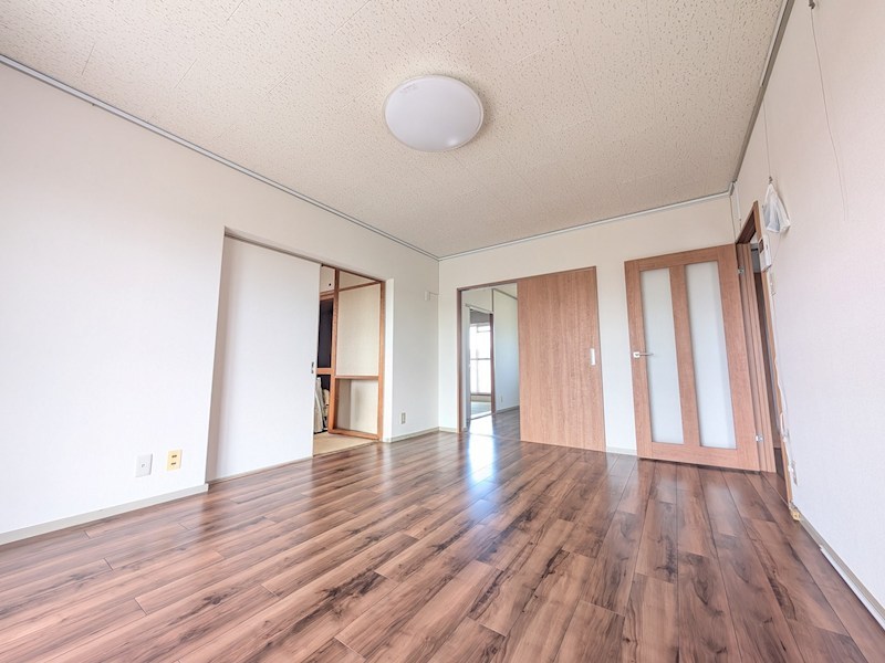 名谷19団地79号棟 内観写真（リビング以外の居室）
