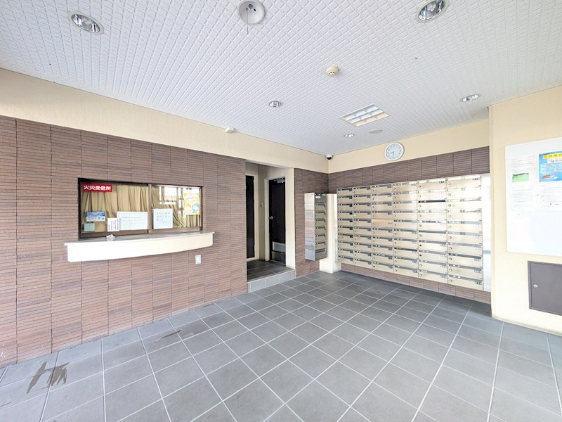 ユニハイム池田緑ヶ丘 共用部写真（ロビー）