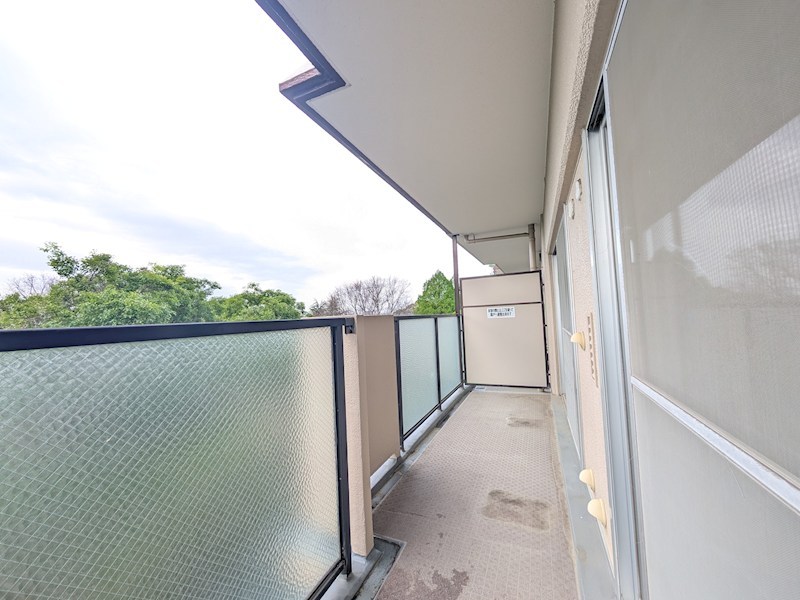 ユニハイム池田緑ヶ丘 現地写真（バルコニー）