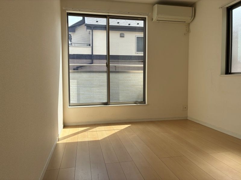 松戸市上本郷中古住宅 内観写真（リビング以外の居室）