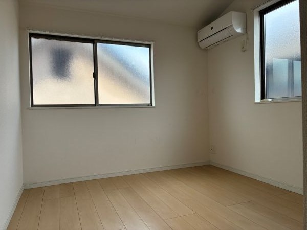 松戸市上本郷中古住宅 内観写真（子供部屋）