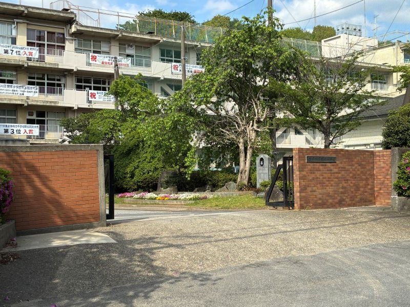 松戸市上本郷中古住宅 中学校