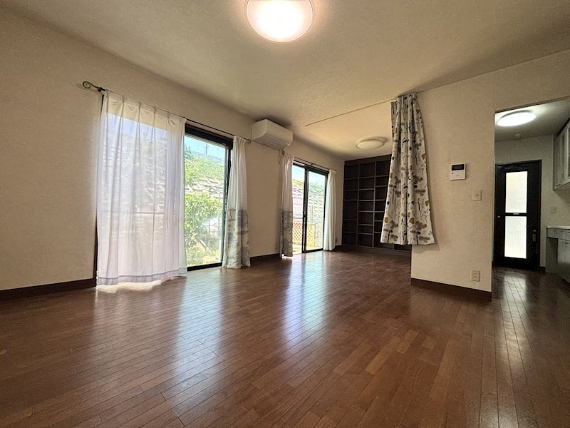 小田原市国府津中古戸建て 内観写真（リビング）