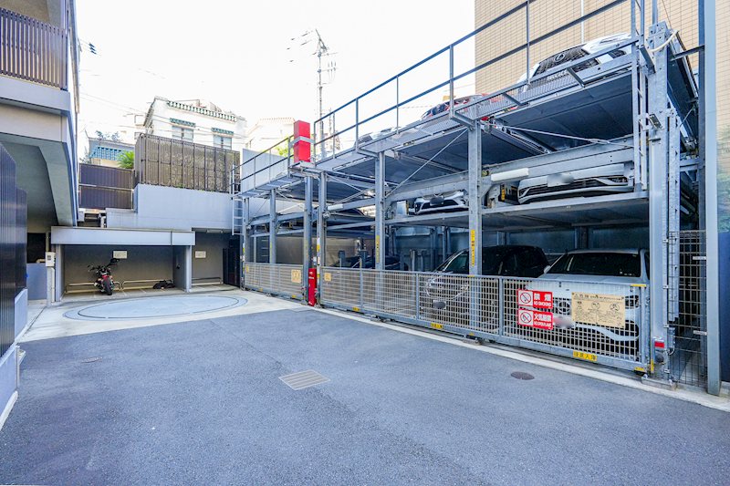 クレヴィアタワー池田山  共用部写真（駐車場）