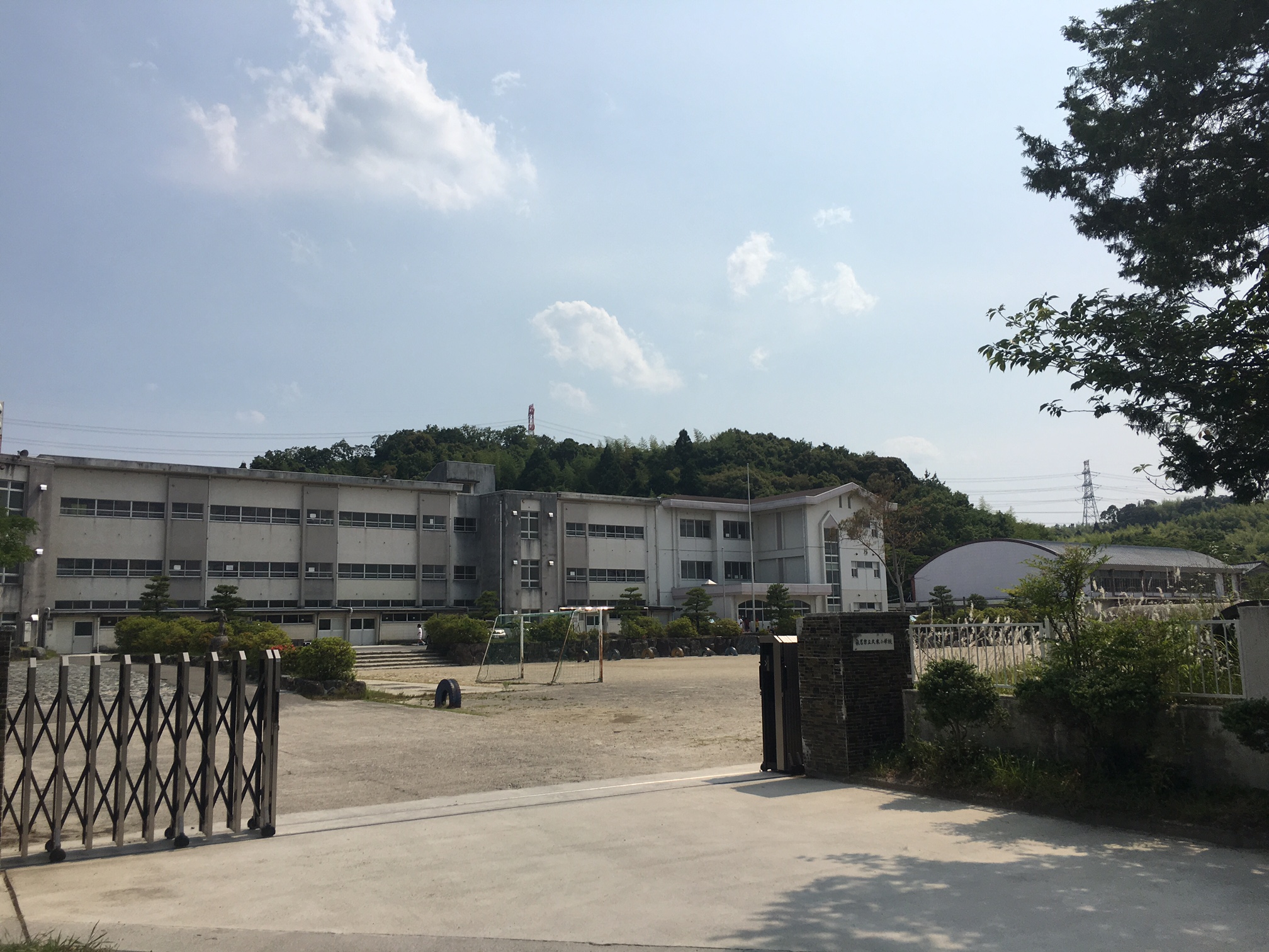 赤尾台三丁目 小学校