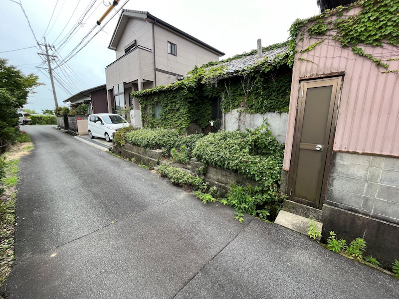 三重県津市一身田上津部田 現地写真（前面道路含む現地写真）