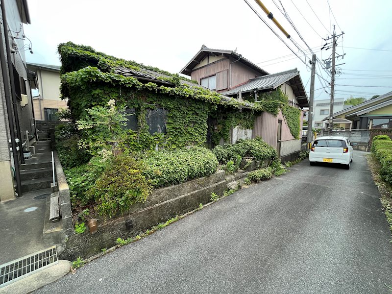 三重県津市一身田上津部田 現地写真（前面道路含む現地写真）