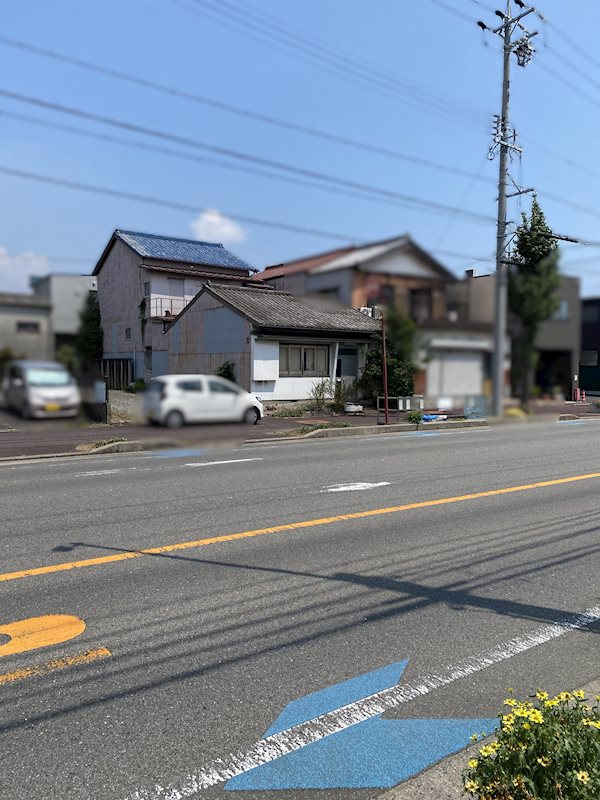 東新町 現地写真（前面道路含む現地写真）