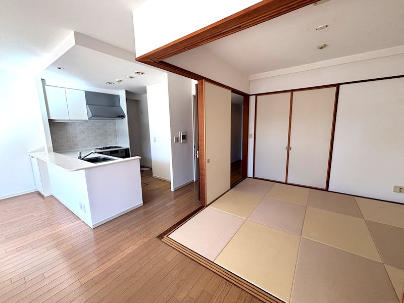 サンマンションシェフォール富田 内観写真（リビング以外の居室）