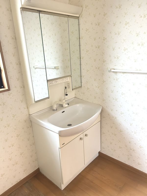 岐阜県多治見市東山３丁目 内観写真（洗面台・洗面所）