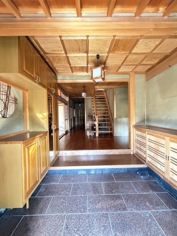 岐阜県瑞浪市宮前町２丁目 現地写真（玄関）