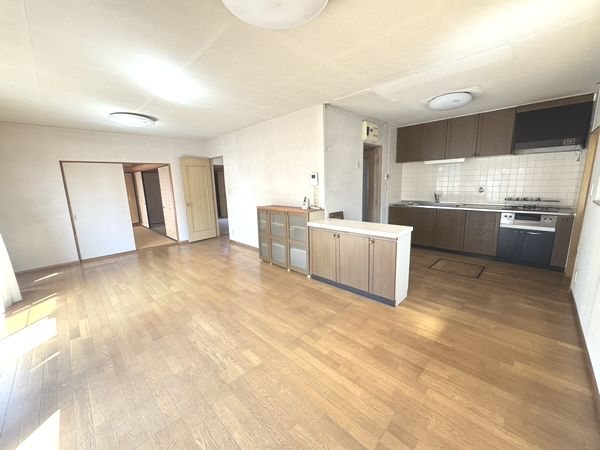 岐阜県多治見市小名田町６丁目 内観写真（リビング）