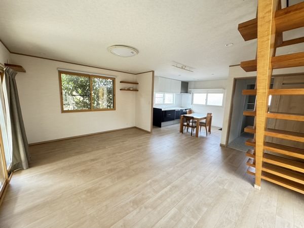 岐阜県多治見市明和町１丁目 内観写真（リビング）