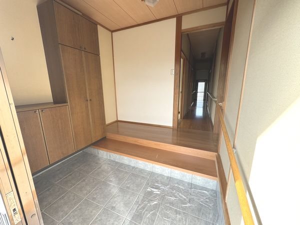 岐阜県土岐市泉町大富 現地写真（玄関）