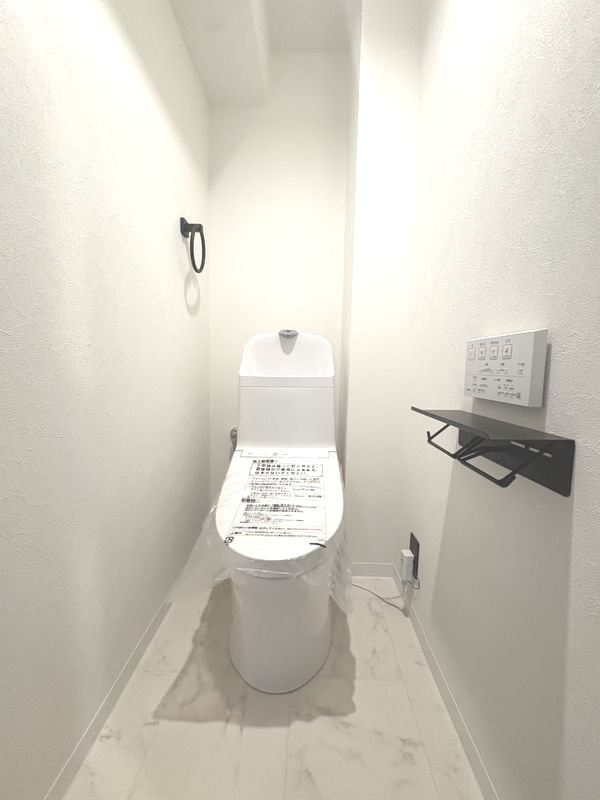愛知県春日井市鳥居松町８丁目 内観写真（トイレ）