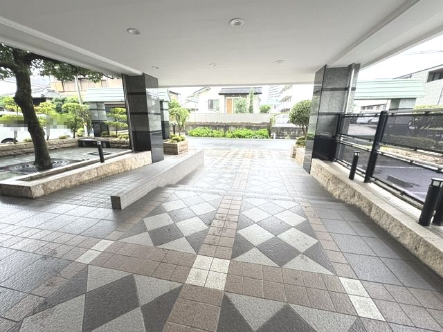 岐阜県多治見市音羽町２丁目 共用部写真（エントランス）