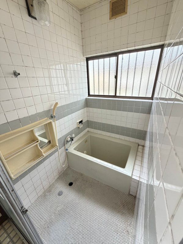 岐阜県多治見市市之倉町１３丁目 内観写真（浴室）