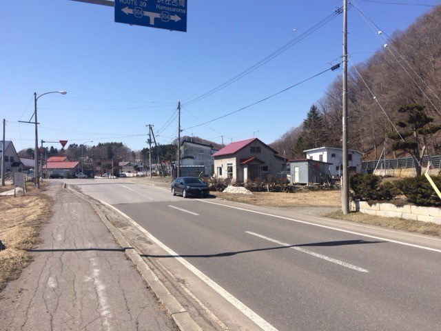 留辺蘂町宮下町８８番　土地 現地写真（前面道路含む現地写真）