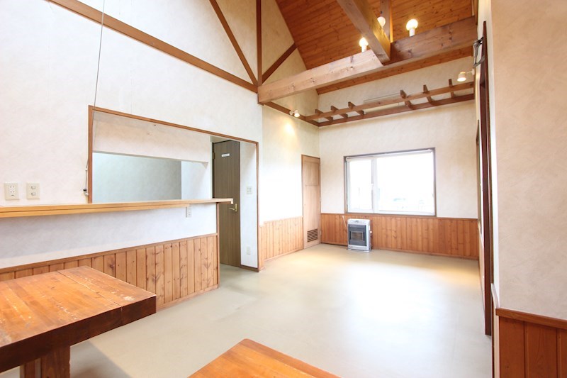 大空町女満別西２条２丁目１３番　住宅付店舗 内観写真（内装）