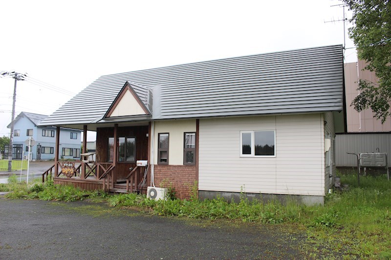 大空町女満別西２条２丁目１３番　住宅付店舗 現地写真