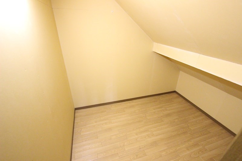 大空町女満別西２条２丁目１３番　住宅付店舗 内観写真（収納）