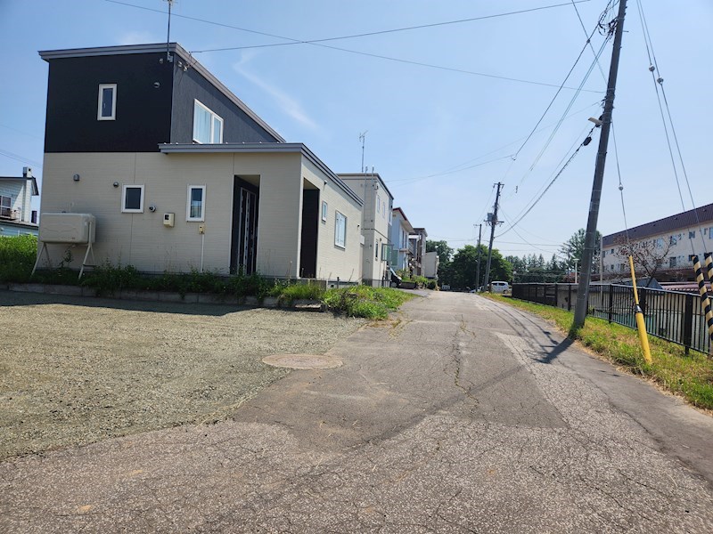高砂町１１番　土地 現地写真（前面道路含む現地写真）