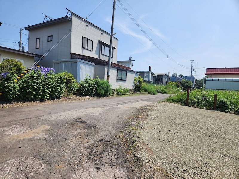 高砂町１１番　土地 現地写真（前面道路含む現地写真）