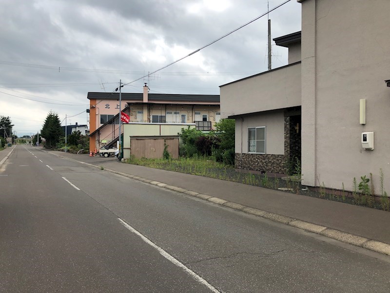 北上１１番　土地 現地写真（前面道路含む現地写真）