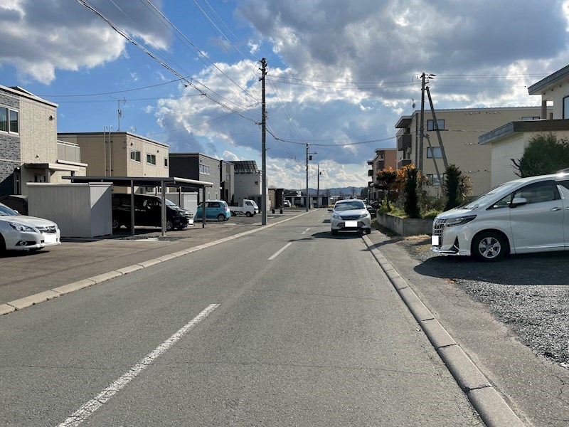 中央三輪９丁目１２番　戸建て 現地写真（前面道路含む現地写真）