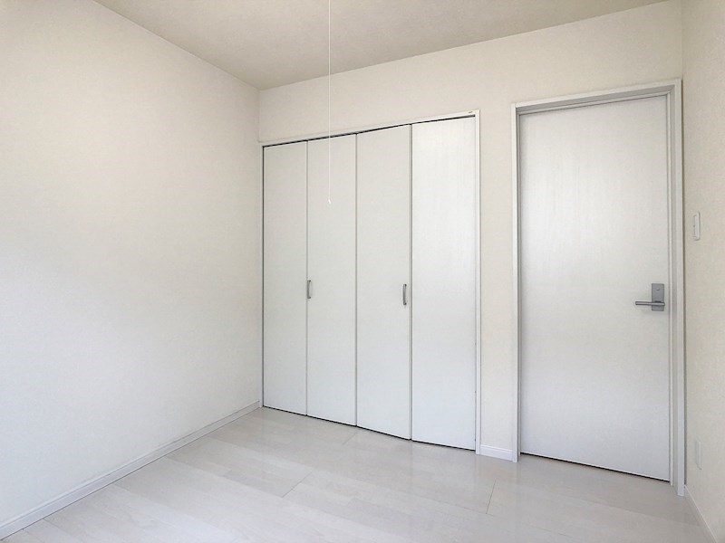 中央三輪９丁目１２番　戸建て 内観写真（リビング以外の居室）