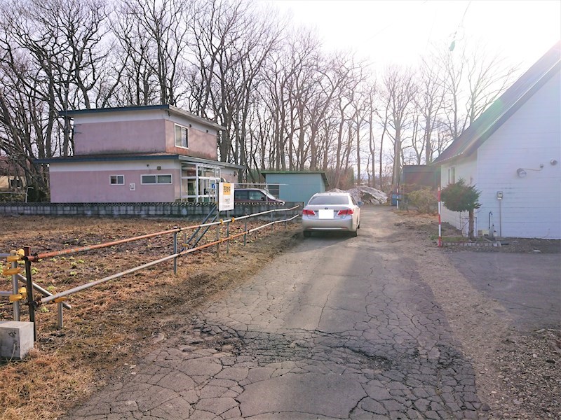 弟子屈町美里２丁目２０番　土地 現地写真（前面道路含む現地写真）