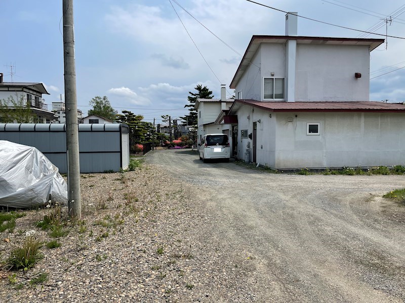とん田東町６３４番　土地 現地写真（前面道路含む現地写真）