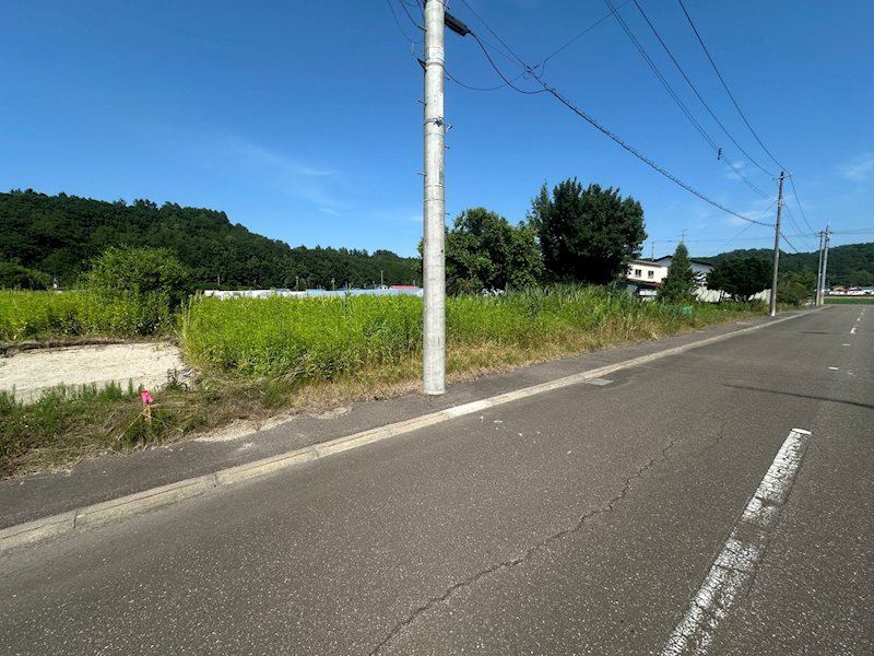 美幌町字報徳１番　土地 現地写真（前面道路含む現地写真）