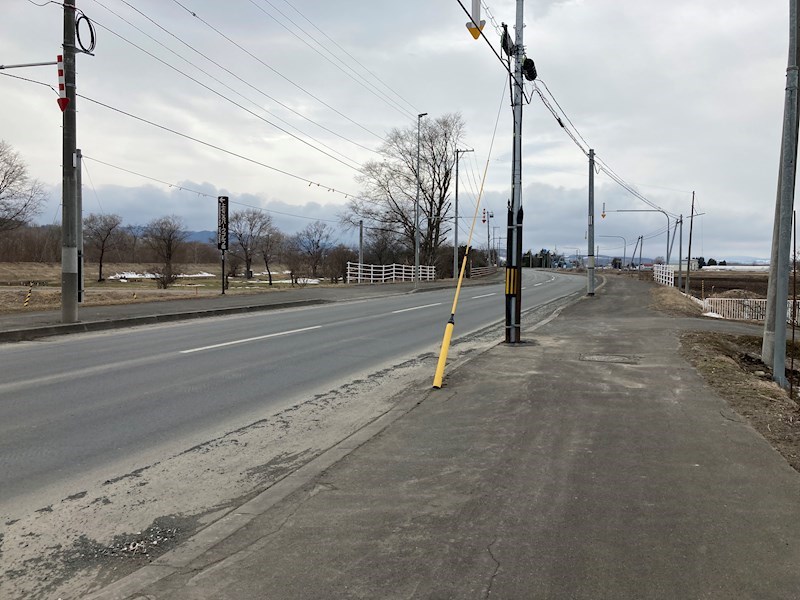 上ところ３５８番　土地 現地写真（前面道路含む現地写真）