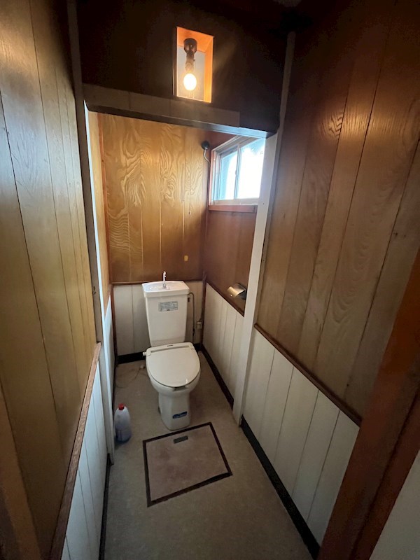 春光町３丁目２０番　戸建て 内観写真（トイレ）