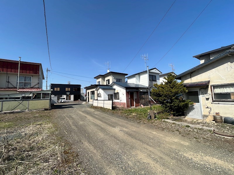春光町３丁目２０番　戸建て 現地写真（前面道路含む現地写真）